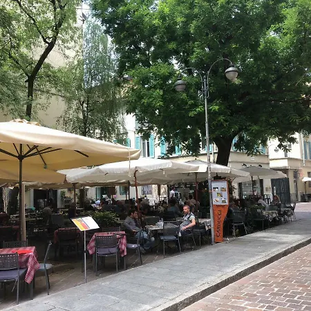 Casa Odescalchi شقة كومو